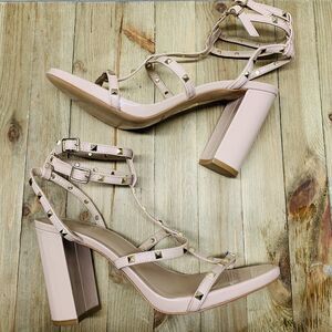 DSW MIX NO. 6® Kamari Studded Tan Gold Chunky Heel Cage Sandal in Size 10 US